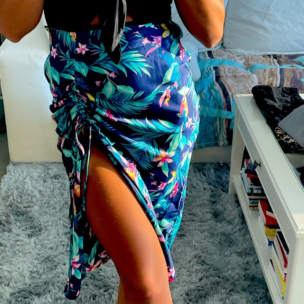 Beautiful high waste skirt